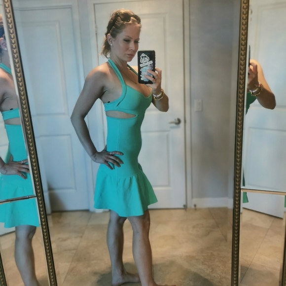 Aqua Guess cutout dress - Picture 4 of 9